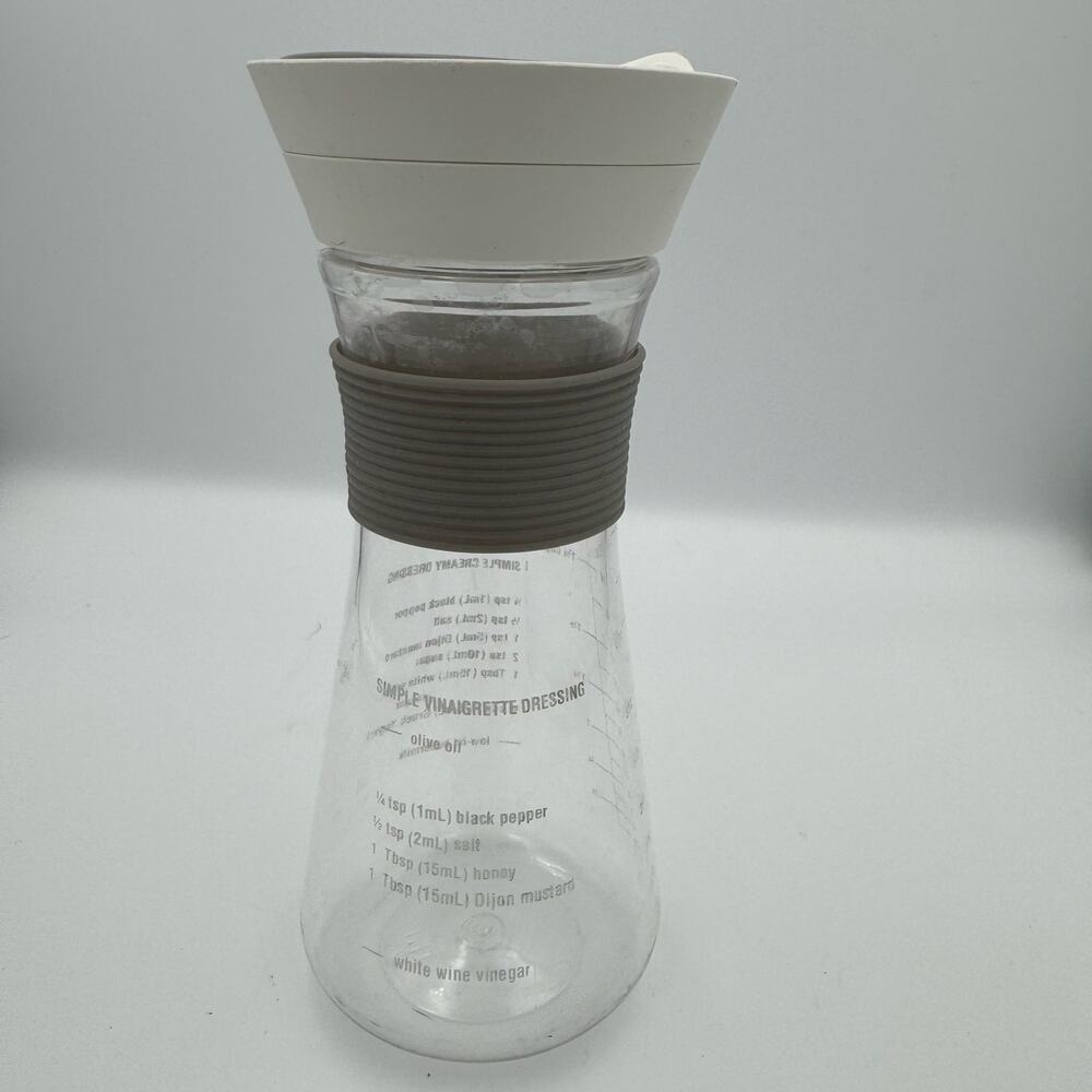 Pampered Chef Measure, Mix & Pour Salad Dressing Mixer